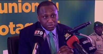 Crise de liquidités en Guinée : l’État et le secteur privé s’accordent sur l’urgence de restaurer la confiance financière