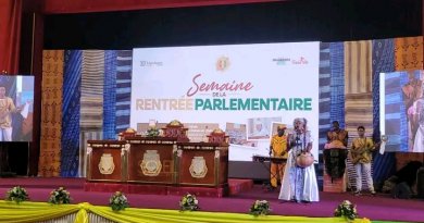 Guinée : le Parlement reprend ses activités au Palais du Peuple
