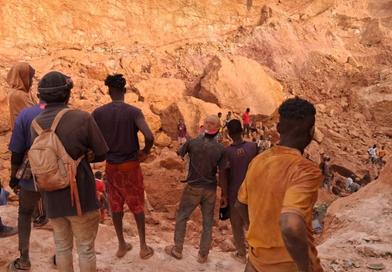 Siguiri : un éboulement dans une mine d’or artisanale fait 8 morts à Bouré Boucaria...