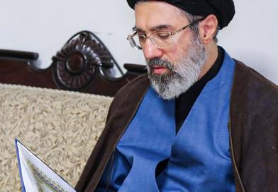 Iran : Mojtaba Khamenei désigné Guide suprême après la mort de son père...