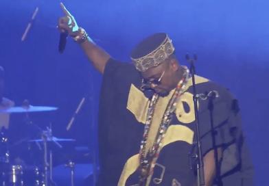 Azaya triomphe à Paris et propulse la musique guinéenne sur une nouvelle dimension...