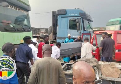 Kagbélén : un apprenti chauffeur perd la vie sous un camion lors d’une intervention sur les pneus...