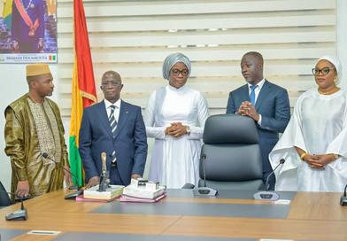 Aminata Kaba fixe le cap : « Les politiques sociales seront au cœur de Simandou 2040 »...