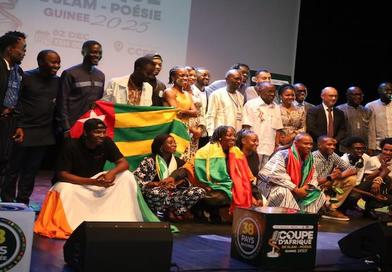 Conakry hisse haut la parole africaine : la 4ème édition de la Coupe d’Afrique du Slam-Poésie s’ouvre avec 38 nations...