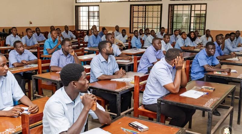 Guinée : plus de 26 000 candidats à l’assaut des diplômes professionnels Guinée : plus de 26 000 candidats à l’assaut des diplômes professionnels