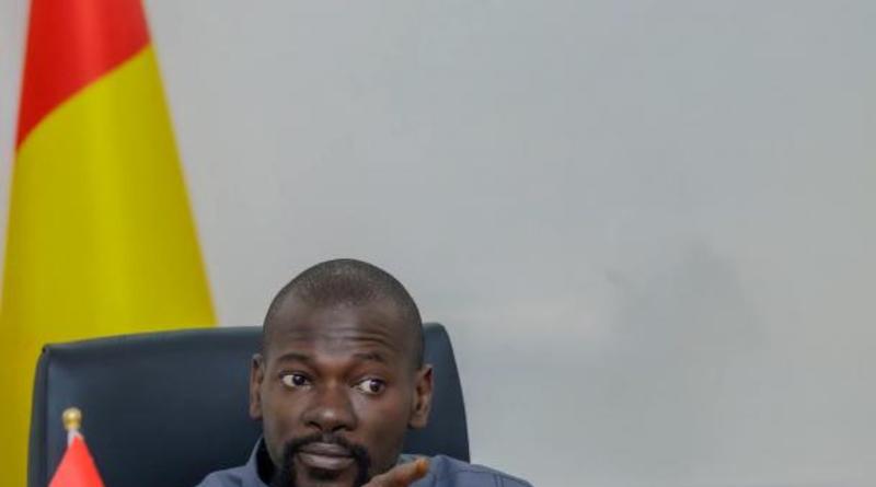 Doumbouya met fin à l’exportation de l’or brut : la Guinée impose désormais le raffinage local Doumbouya met fin à l’exportation de l’or brut : la Guinée impose désormais le raffinage local