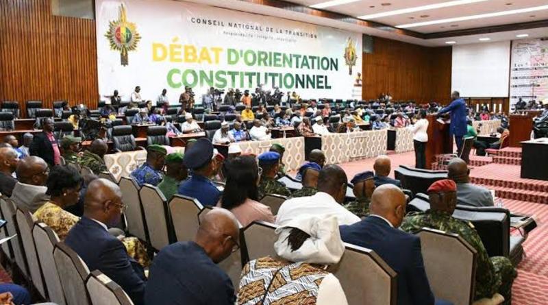 Guinée : Adoption de la loi organique sur le statut des anciens présidents Les conseillers nationaux votent à l’unanimité au Palais du peuple