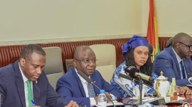 Mines : Conakry relève à 60–70 % le rapatriement des recettes d’exportation pour renforce