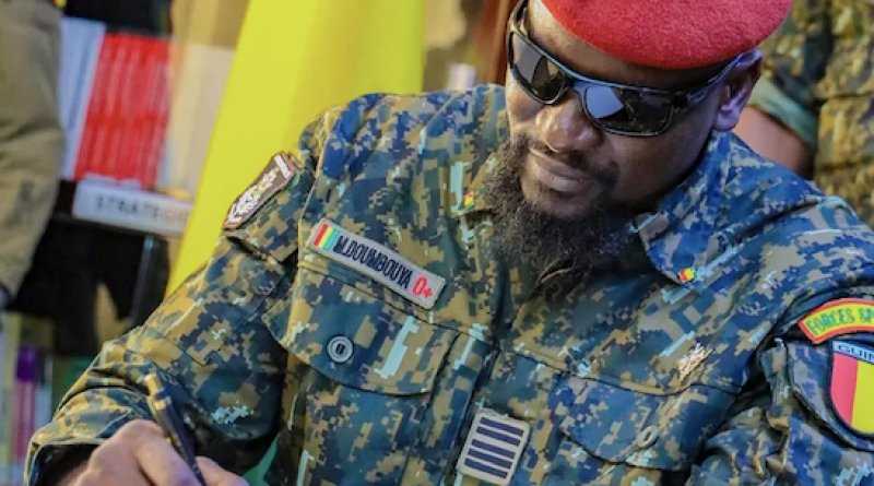 Urgent : Mory Condé et Mourana Soumah radiés du gouvernement Urgent : Mory Condé et Mourana Soumah radiés du gouvernement