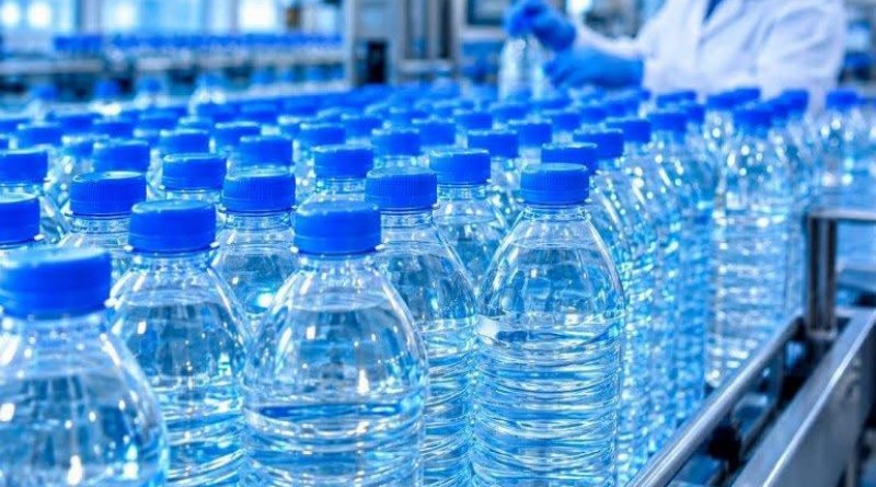 Eau en bouteille : voici les nouveaux prix plafonds fixés par le gouvernement guinéen Eau en bouteille : voici les nouveaux prix plafonds fixés par le gouvernement guinéen