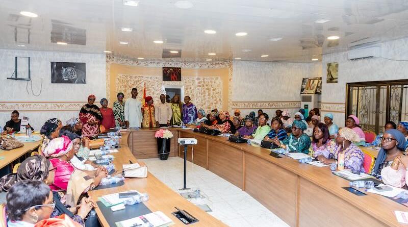 Guinée : Le programme Elles'Coaching passe à l’action dans les territoires pour préparer les femmes élues aux défis de la gouvernance locale Guinée : Le programme Elles'Coaching passe à l’action dans les territoires pour préparer les femmes élues aux défis de la gouvernance locale