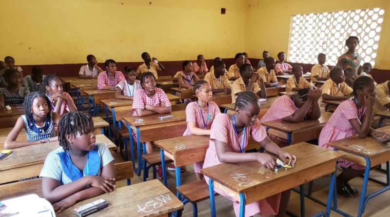 Examens nationaux : des milliards de francs guinéens au cœur d’une dénonciation au Parquet spécial Examens nationaux : des milliards de francs guinéens au cœur d’une dénonciation au Parquet spécial