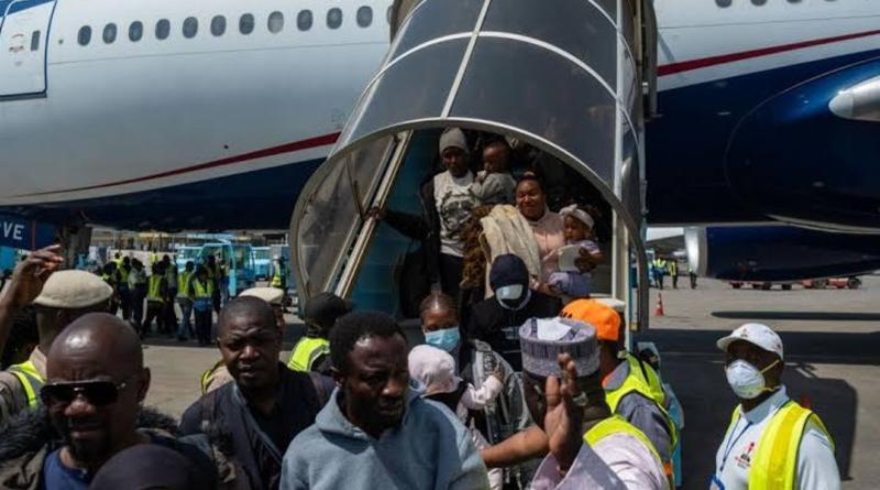 Afrique du Sud : face à la montée de la xénophobie, 269 Nigérians rentrent au pays Afrique du Sud : face à la montée de la xénophobie, 269 Nigérians rentrent au pays