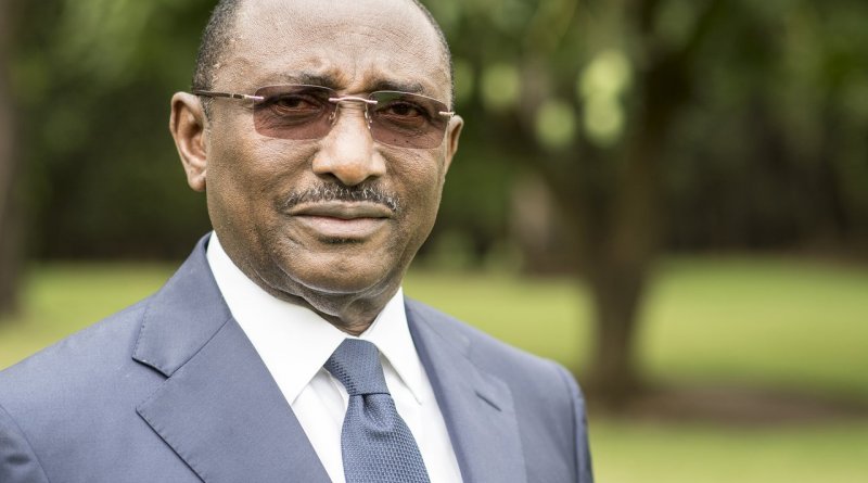 Sidya Touré est décédé à Paris, la Guinée perd une grande figure politique Sidya Touré est décédé à Paris, la Guinée perd une grande figure politique