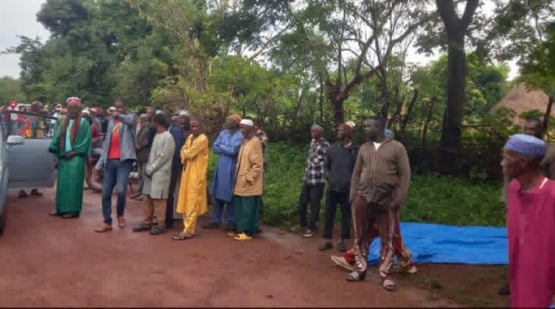 Labé : un boulanger retrouvé mort dans la brousse, la population exige des réponses Labé : un boulanger retrouvé mort dans la brousse, la population exige des réponses