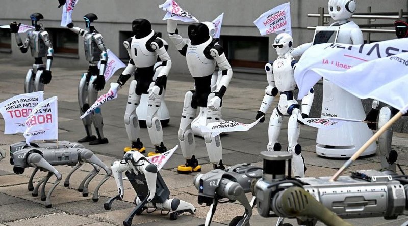 À Varsovie, des robots manifestent pour encadrer l’intelligence artificielle À Varsovie, des robots manifestent pour encadrer l’intelligence artificielle