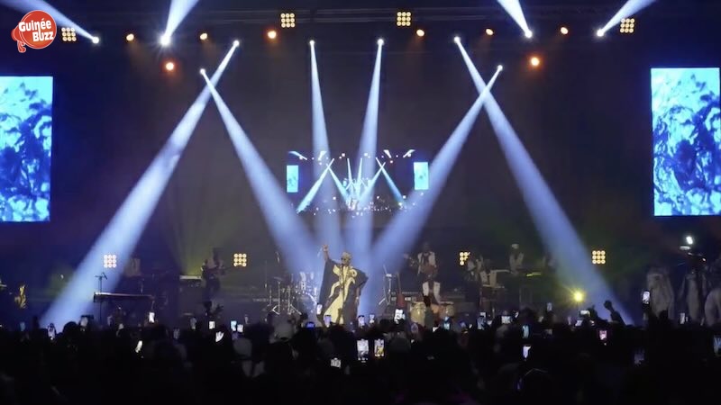 Azaya - Concert Arena Grand Paris